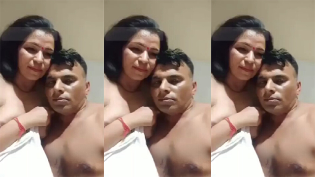 Cheater Aunty Fucking With Lover