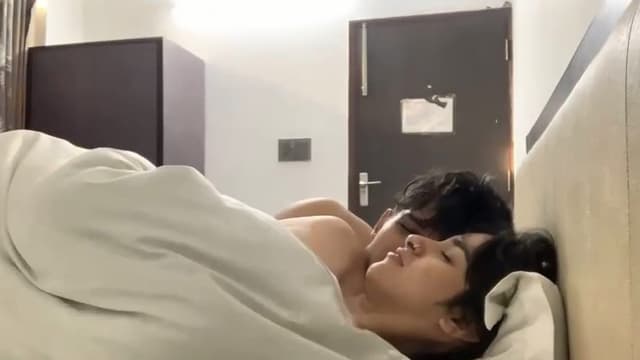 Young Indian Lovers Sex Mms At Home Alone